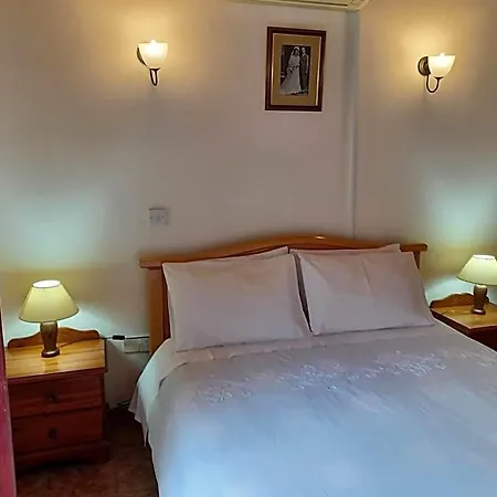 Niovi House Hotel 4*